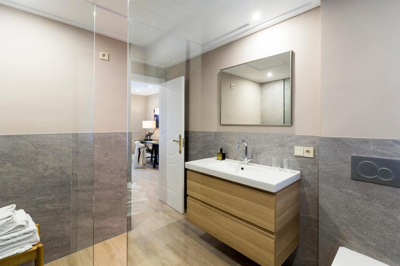 Gran Vivienda En La Rambla! Apartment อาลิกันเต ภายนอก รูปภาพ